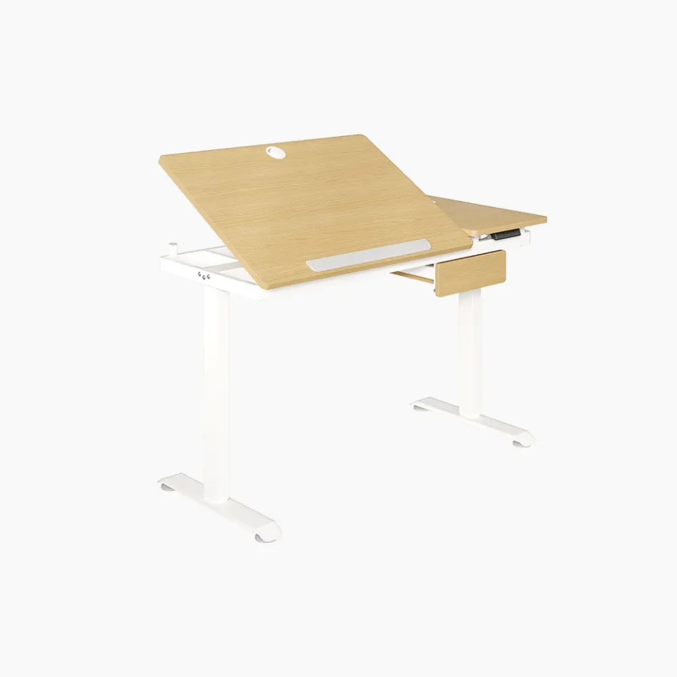 Adax STUDIO Elektrikli Yükseklik Ayarlı Eğilebilir Ofis Masası - Light Wood/White Frame